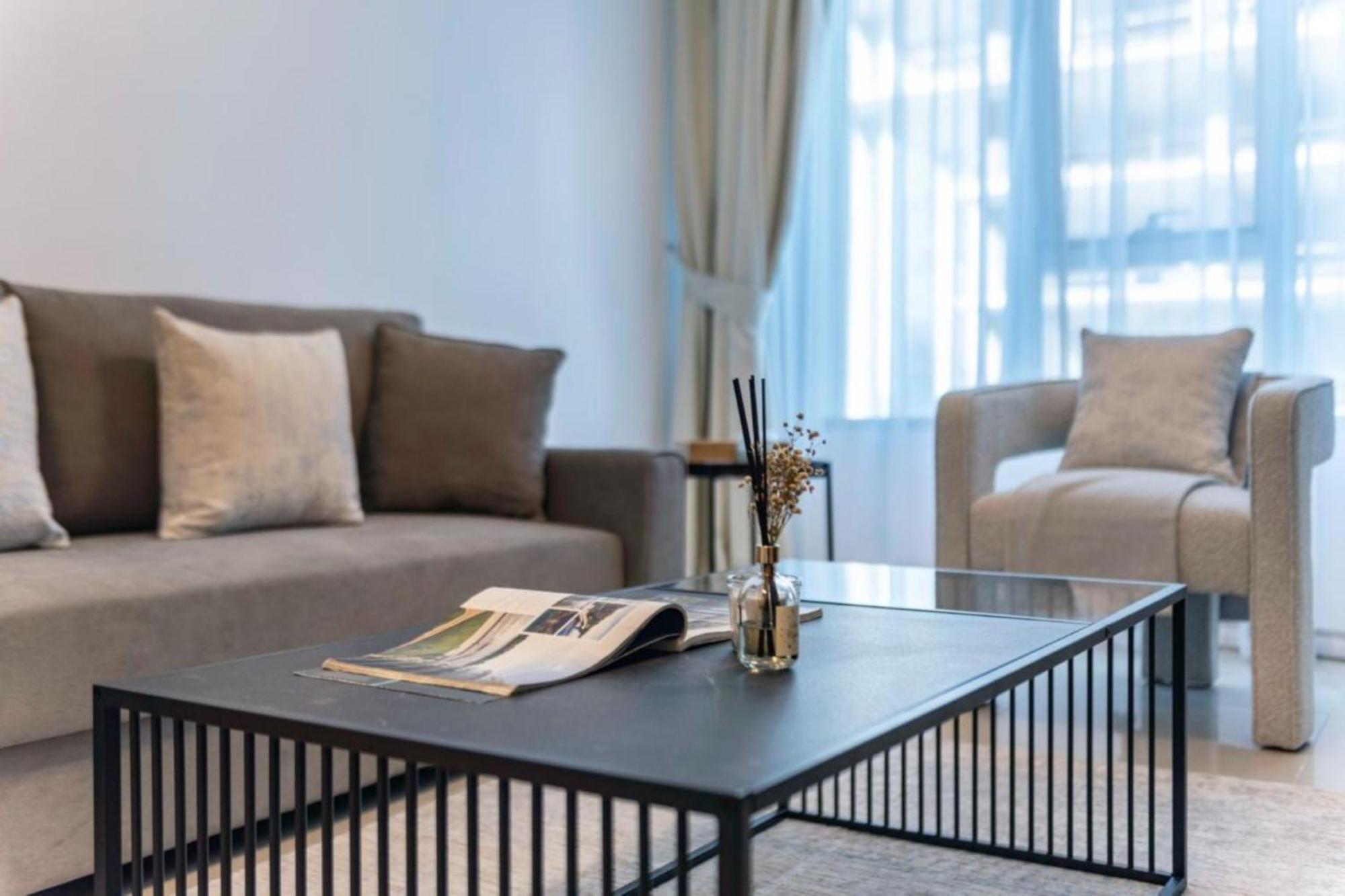 Apartment Cozy Radiance 1-bedroom With Sofa Bed In Ontario
